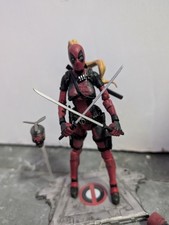Marvel Diamond Select Lady Deadpool Marvel Se...