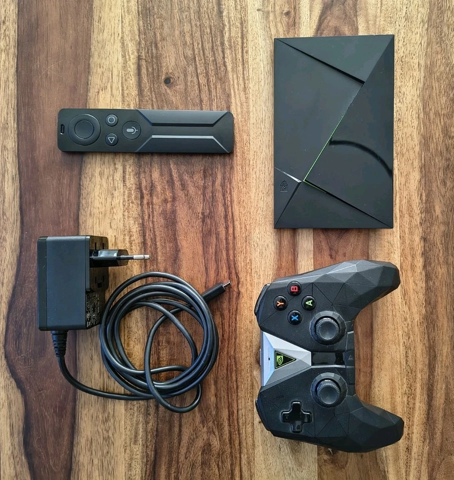 NVIDIA Shield TV Pro mit Original Shield Controller Modell P2897 - Bild 2 von 4