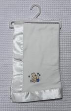 Vintage Disney Classic Winnie the Pooh Embroidered Satin Trim Baby Blanket