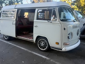 1970 Volkswagen Bus/Vanagon 