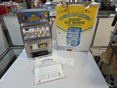 OLD VINTAGE CASINO CROWN OLD VINTAGE ''JACKPOT'' SLOT MACHINE TOY ENTERTAINMENT ON