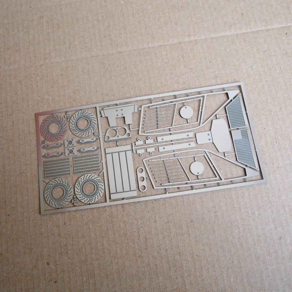 TREMONIA metal photoetch Transkit II for Ferrari F40 by Bburago 1/18