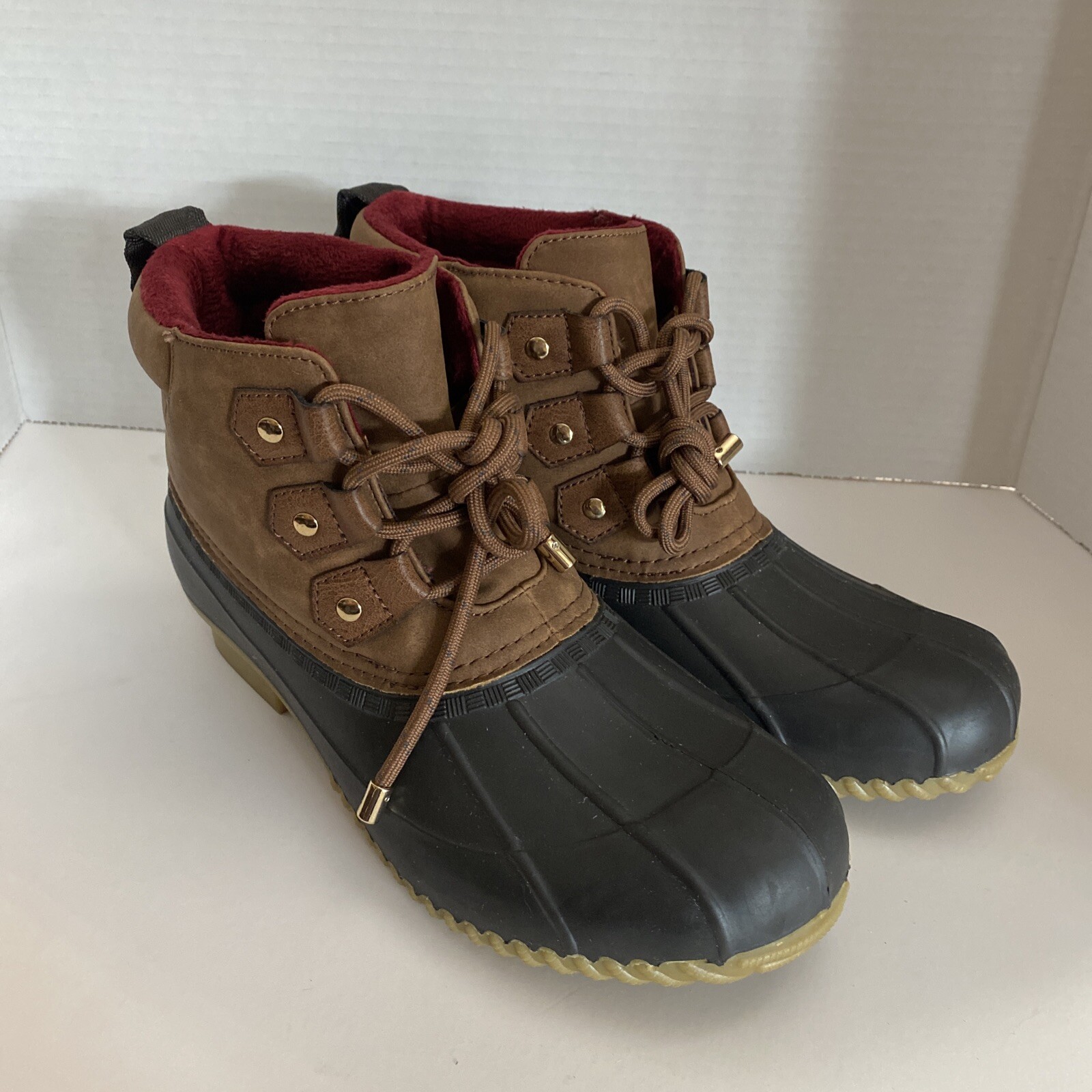 tommy hilfiger water shoes