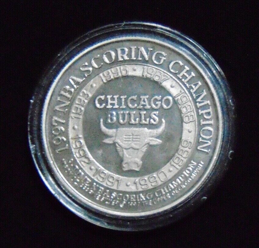 MICHAEL JORDAN CHICAGO BULLS .999 SILVER W/ OVERLAY ROUND ENVIROMINT COIN
