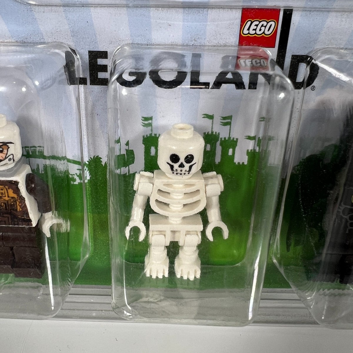 Lego Legoland Item #6417605 Batman Star Wars Dengar Skeleton Minifigure Set  NEW