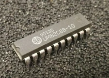 UM82C88-10 HCMOS bus controller for 8086/8088 systems