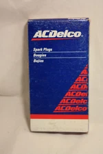 NEW ~ 8 Pack  AC Delco Spark Plugs R42LTSM  ~  5614197 ~ NOS
