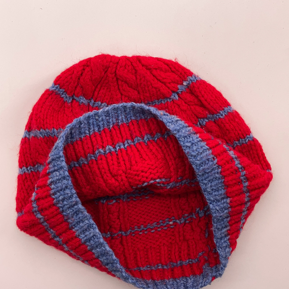Interesting pattern red thin blue stripe knit win… - image 3