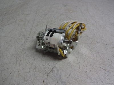 Eaton Cutler Hammer Snt5lp11k Shunt Trip 110/240vac