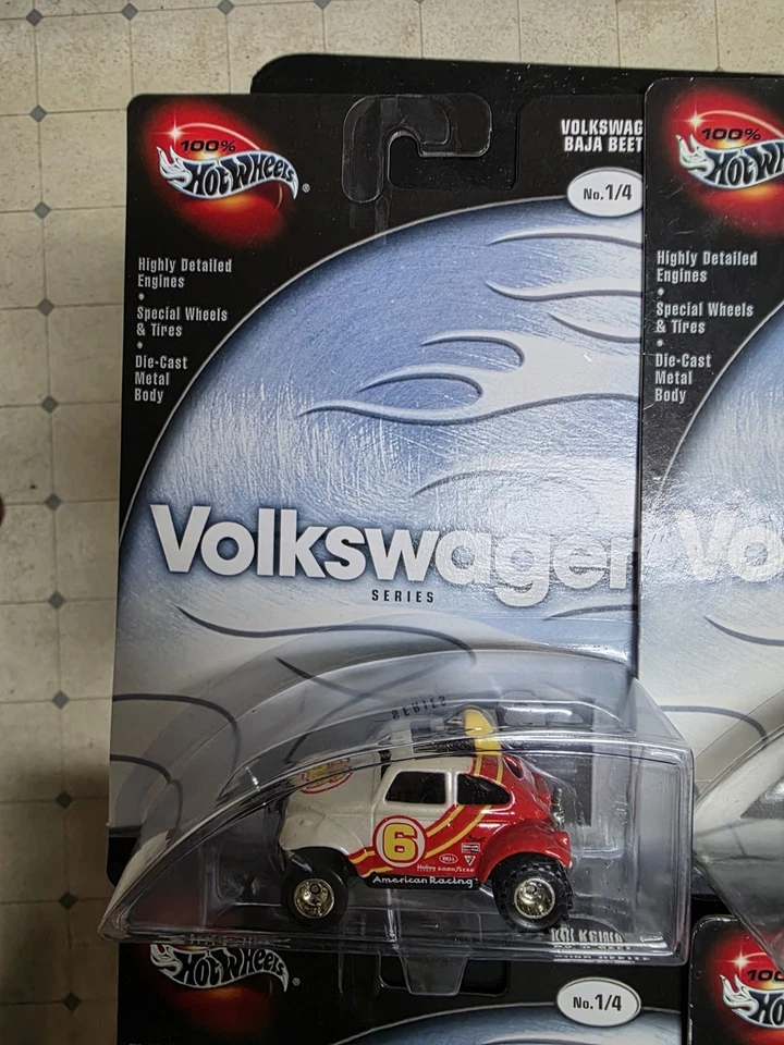 Juegos de variación Hot Wheels serie 100 % Volkswagen con autobús de arrastre adicional Foto 3 de 4