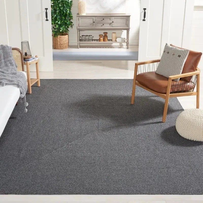 Alfombra cuadrada 10 x 10 | Tejida a mano trenzada gris/negra por Safavieh Foto 3 de 4