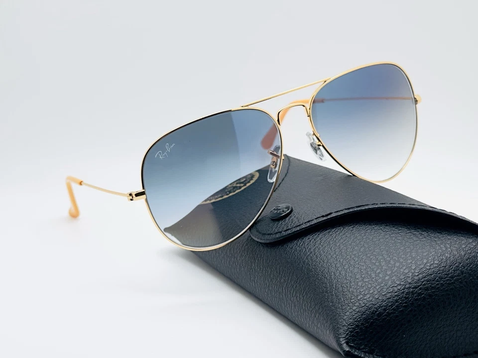 Óculos de Sol Ray-Ban RB3026 Aviator 62mm Clássico - Armação Dourada / Lente Gradiente Azul - Imagem 3 de 4