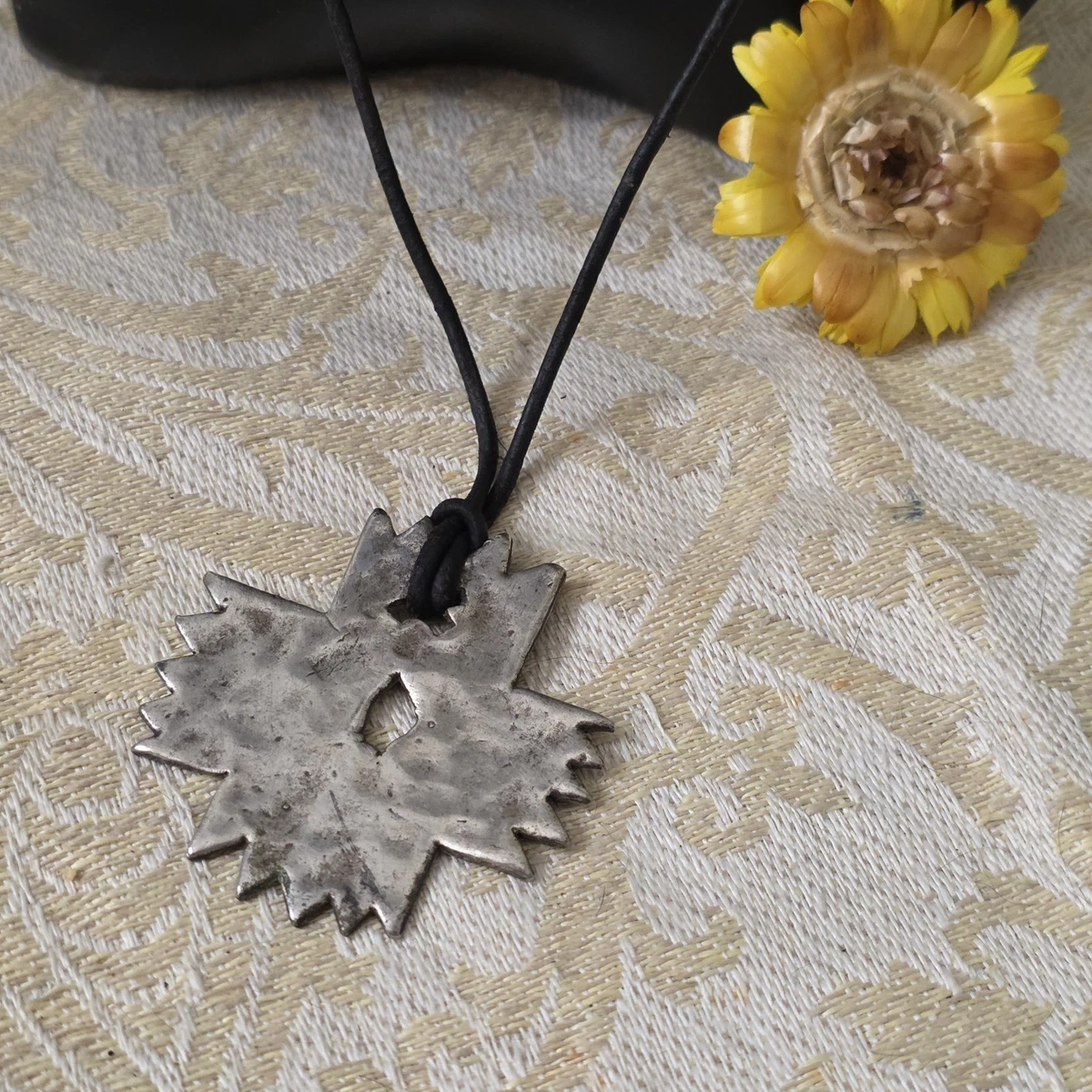 Collier Ras Du Cou En Perles Et Bronze Métal Pointu's - Multiples Rangs Mêlés (Occasion Très Bon État)