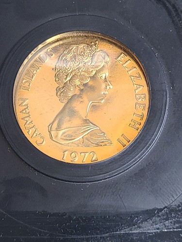 Queen Elizabeth and Philip 1972 Cayman Island Anniversary Coin Gold - Picture 4 of 6