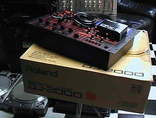ROLAND DJ2000 ミキサー 名機　ジャンク品 ROLAND DJ2000 ミキサー 名機 ジャンク品