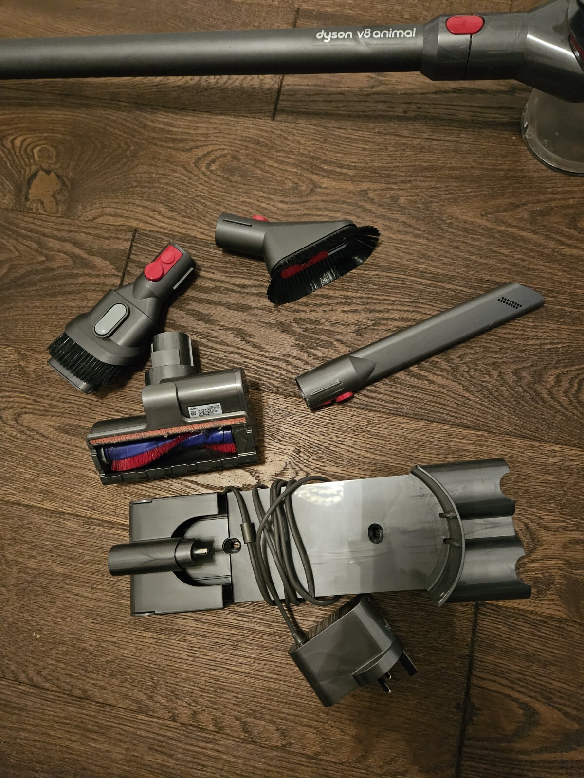 Dyson V8 animal cordless vacuum cleaner eBay