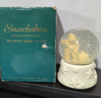 Snowbabies ''So Much Work To Do!'' Snow Shoveling Porcelain Musical Waterglobe