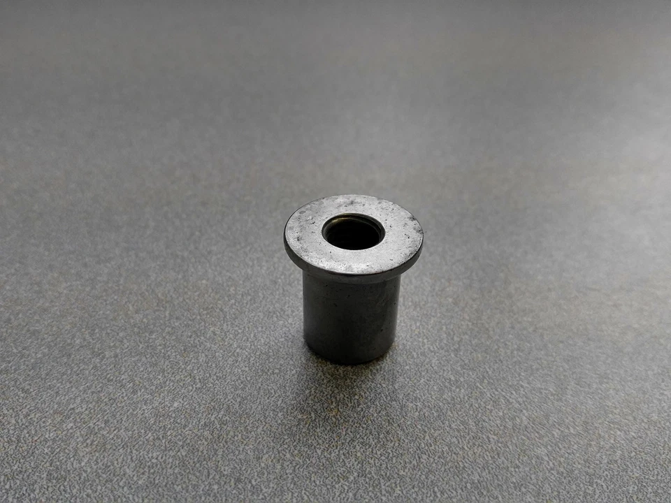 NICE ORIGINAL PORSCHE 911 964 993 ENGINE BLOCK CYLINDER HEAD TENSIONING NUT  - Image 3 of 3