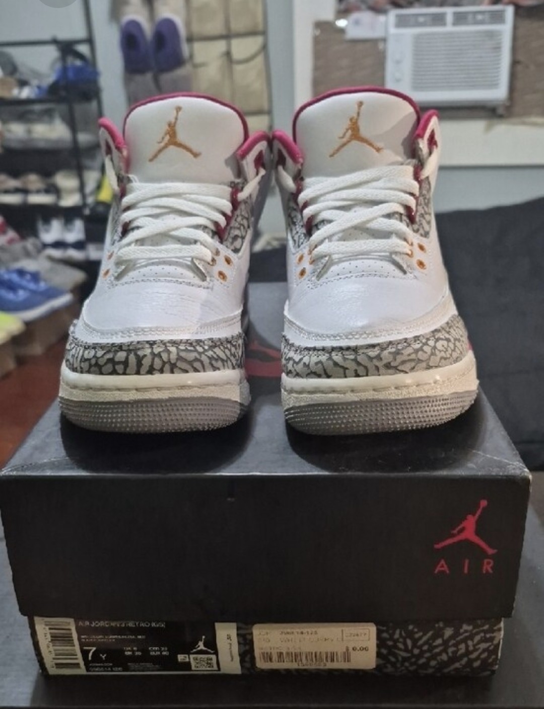 Air Jordan 3 Retro (GS) "Cardinal Red" (2022) M7Y/W8.5 EUC W/OG BOX image 4