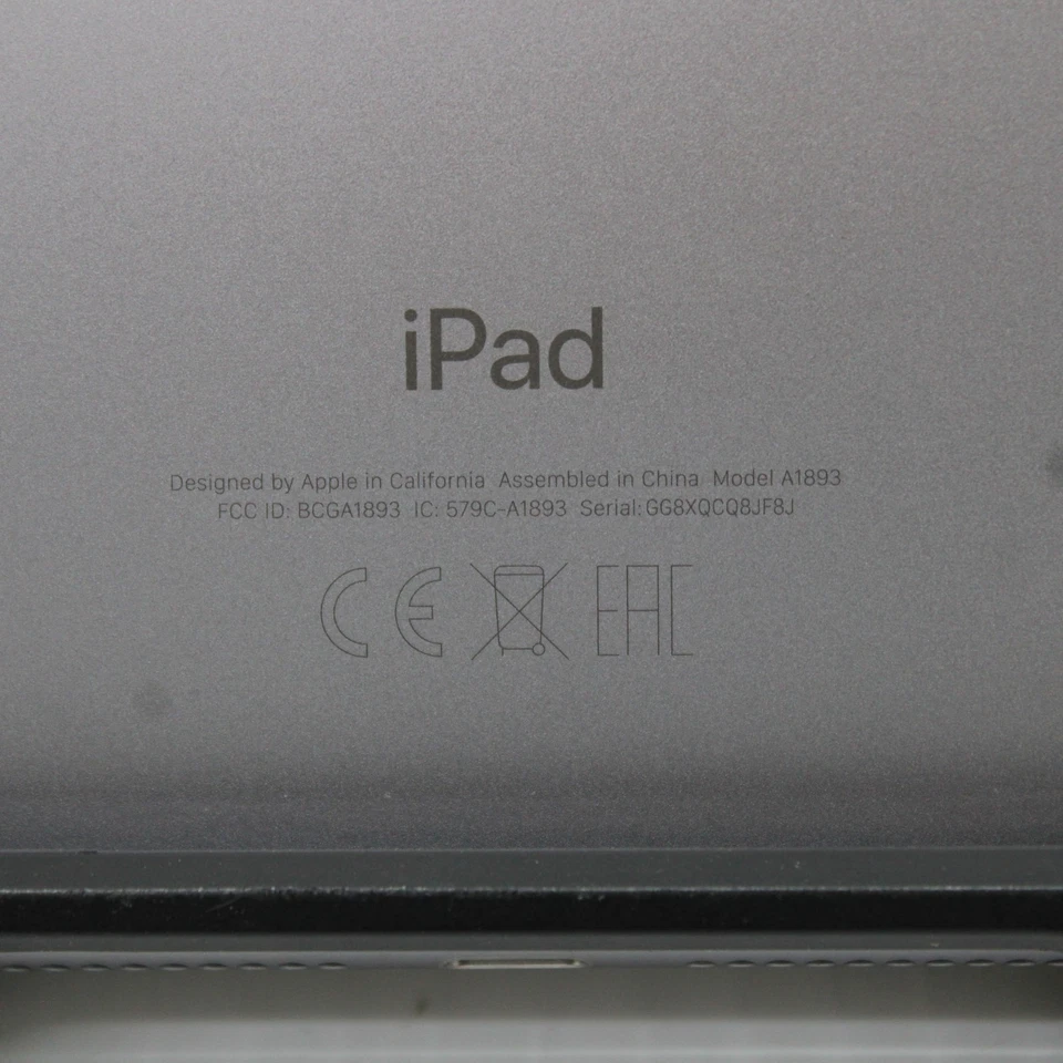 Apple iPad A1893 iOS 17.7 9.7" Retina Tablet 32GB SSD 2GB RAM Apple A10 Fusion - Image 4 of 4