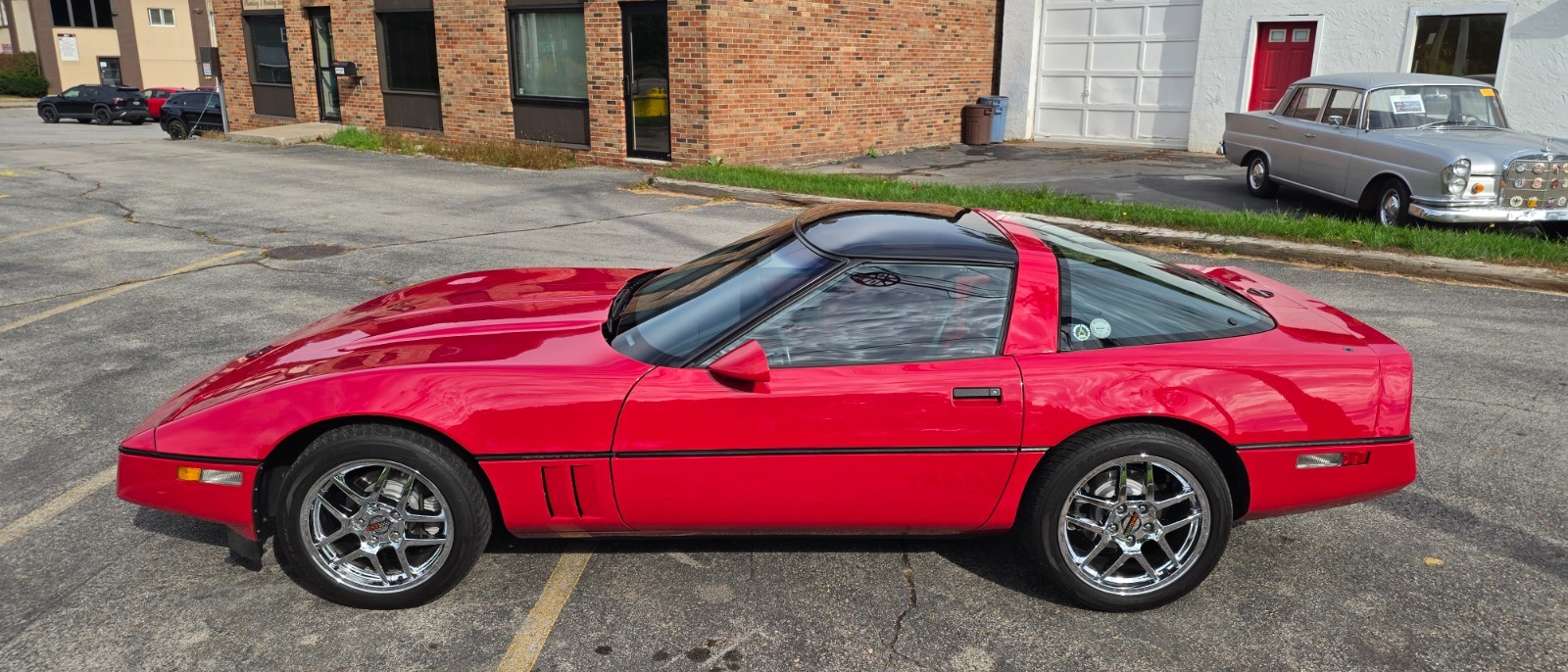 1984 Red Chevrolet Corvette   | C4 Corvette Photo 2