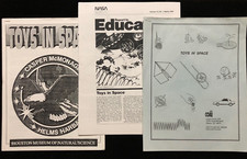 TOYS IN SPACE SPACE SHUTTLE PROGRAM 3 NASA  OBSCURE INFORMATIVE BOOKLETS