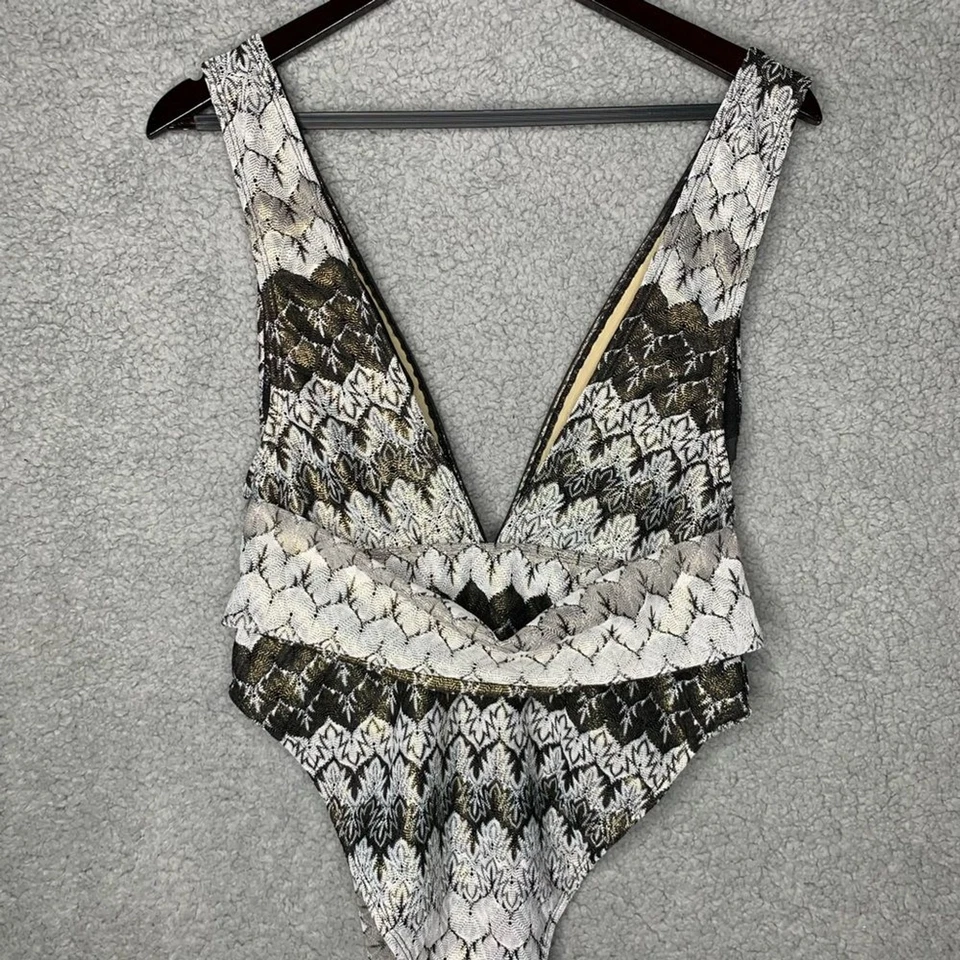 River Island plunge swimsuit one-piece Foto 4 de 4