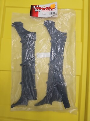 Traxxas 6420 Tunnels Left/Right Vent Cover 3x8mm XO-1