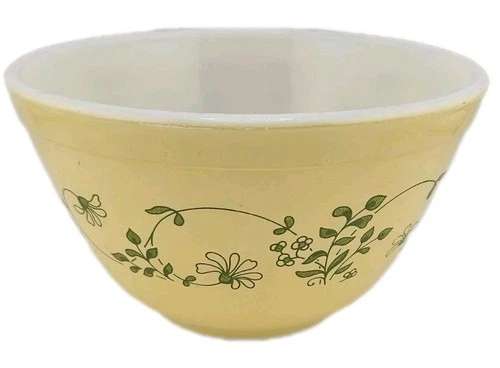 VINTAGE NEW! PYREX BOWL "Shenandoah" #401 Yellow Green Flowers 750ml