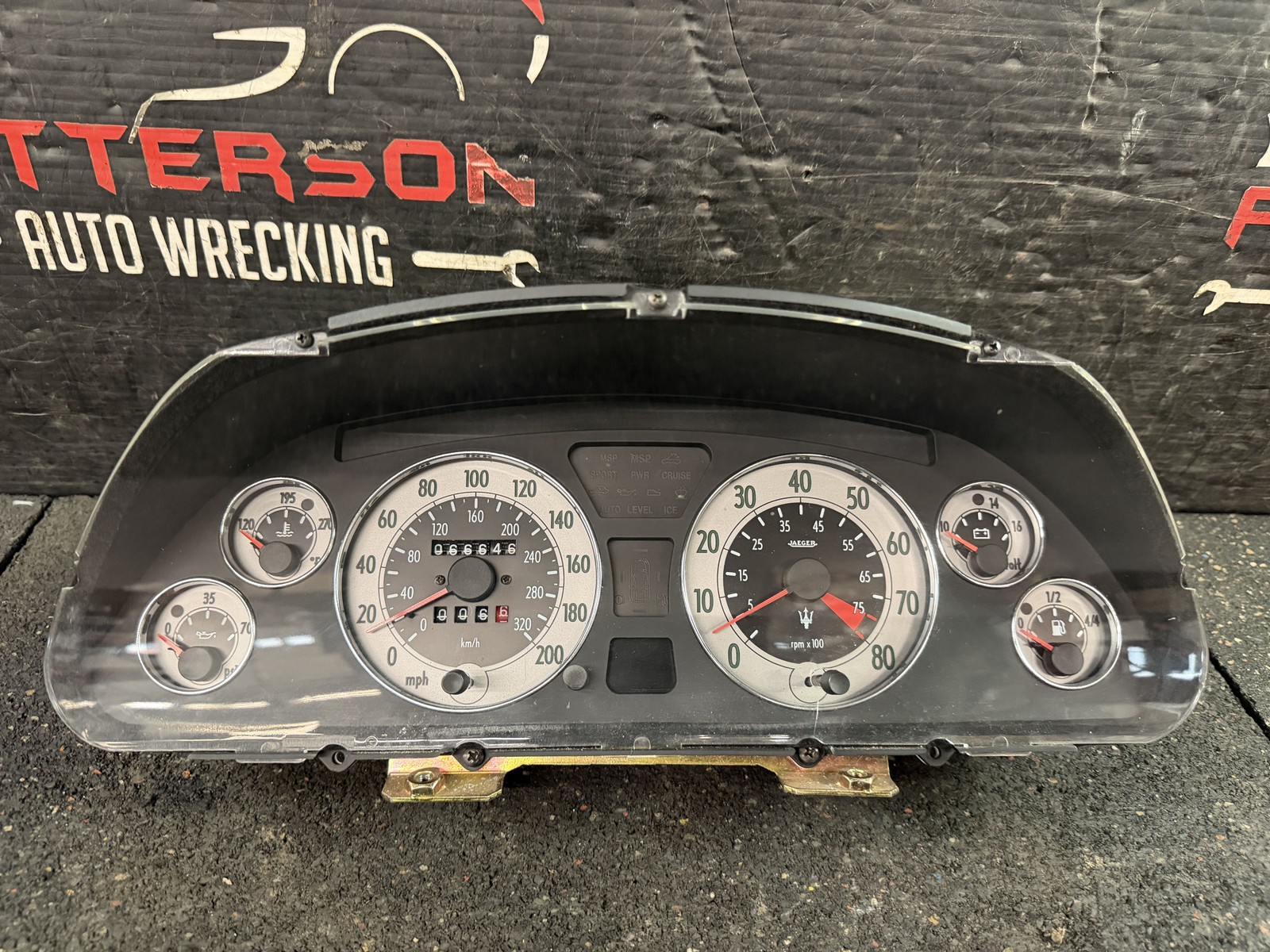 02-06 MASERATI SPYDER SPEEDOMETER INSTRUMENT DASH GAUGE CLUSTER 66K MILES