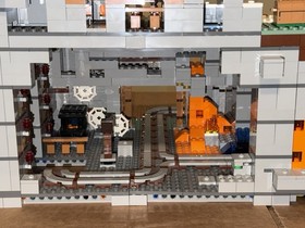 LEGO Minecraft The Mountain Cave 21137 Complete With All Minifigs