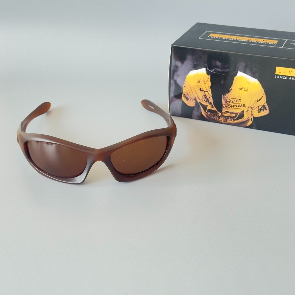 Oakley 00s Monster Dog Vintage Polarized Sunglasses Matte Brown