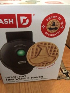 DASH Mini Maker Which hat Shaped Waffles No-Stick Surface 4 Inch Black Color NEW