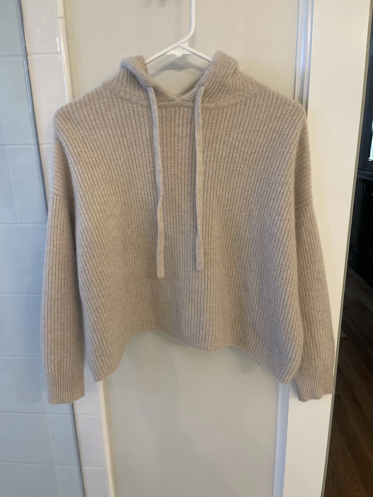 OFF WHITE Felpa con cappuccio da pescatore Jenni Kayne in cashmere a costine taglia media color crema