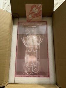 kaws accomplice 2002 set x2 black and pink limited originalfake medicom toy