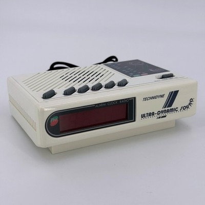 Technidyne Alarm Clock Radio Unisex OS White working Vintage AM/FM  TD-289