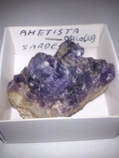 Minerali: Particolare Quarzo Ametista cristallizzato da Osilo (SS) Sardegna