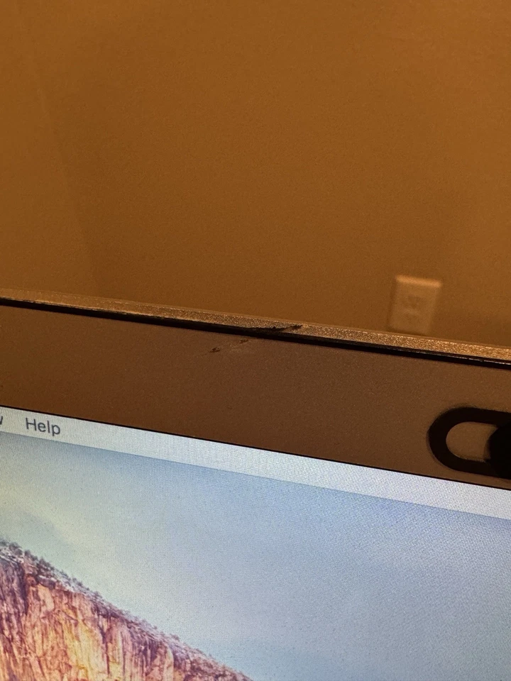 Apple MacBook Air 13.3" (128GB SSD, Intel Core i7, 2.2 GHz, 8GB RAM, Mid 2015) - Image 4 of 4