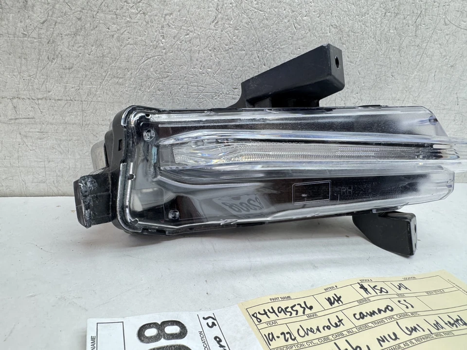 1brokentab 2019 20 2022 CHEVROLET CAMARO SS RIGHT LED FOG LIGHT LAMP OEM AY82808 - Image 4 of 4