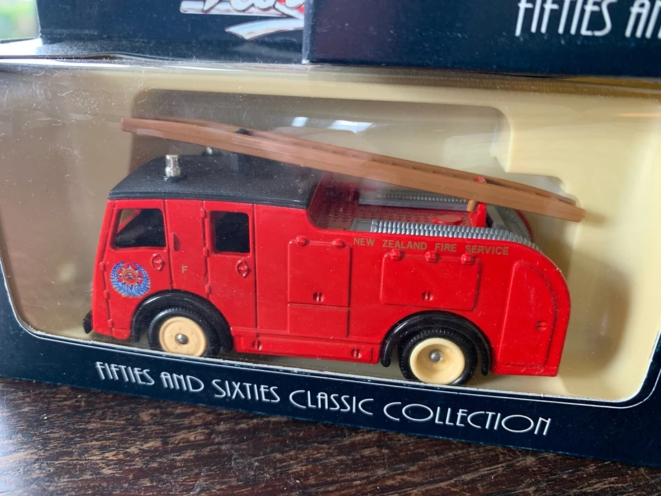 3x lote LLEDO Days Gone Vanguards Camiones de bomberos Caja fundida a presión 60004 60007 60008 Foto 2 de 4