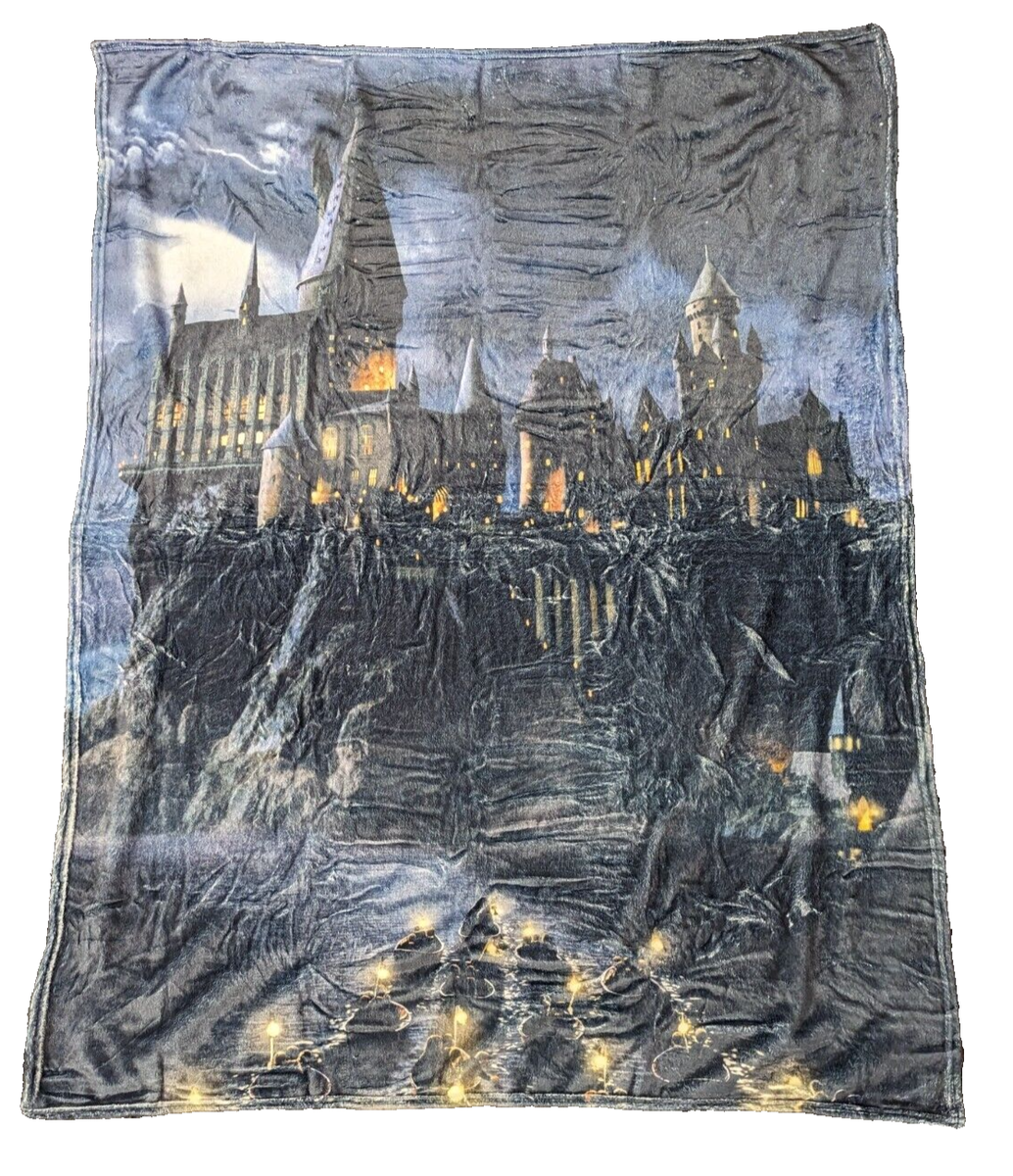 Harry Potter Arrival at Hogwarts Fleece Throw Blanket, 40