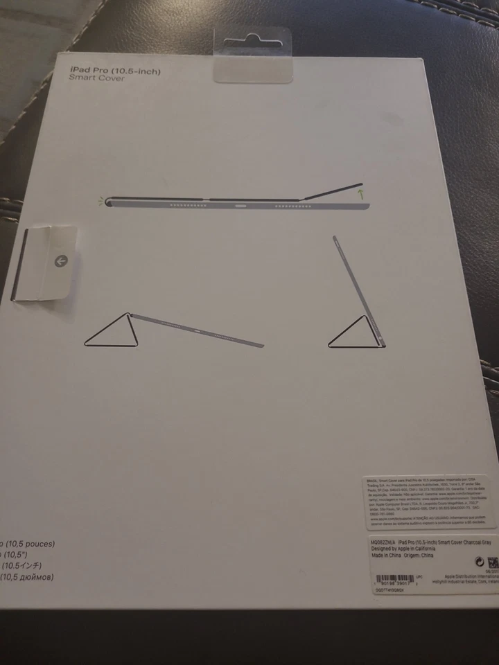 New Apple Smart Cover for 10.5-inch iPad Pro - Charcoal Gray MQ082ZM/A - Image 2 of 4