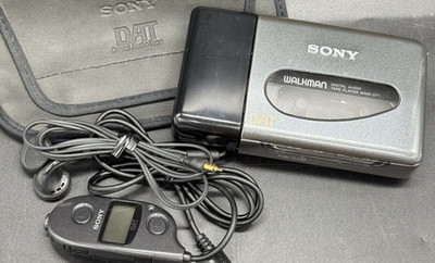 ジャンク SONY ソニー DATウォークマン WMD-DT1 Sony WMD-DT1 DAT Walkman Digital Audio Tape Player Portable 32