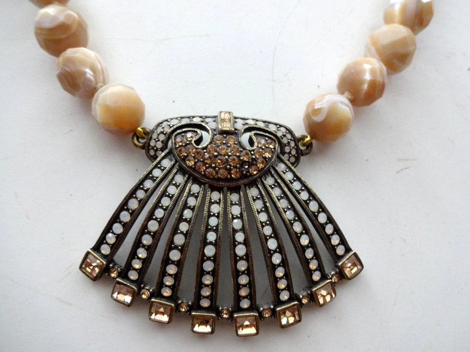 Collar colgante concha de cuentas de ágata facetadas de cristal amarillo Heidi Daus firmado de colección Foto 3 de 4