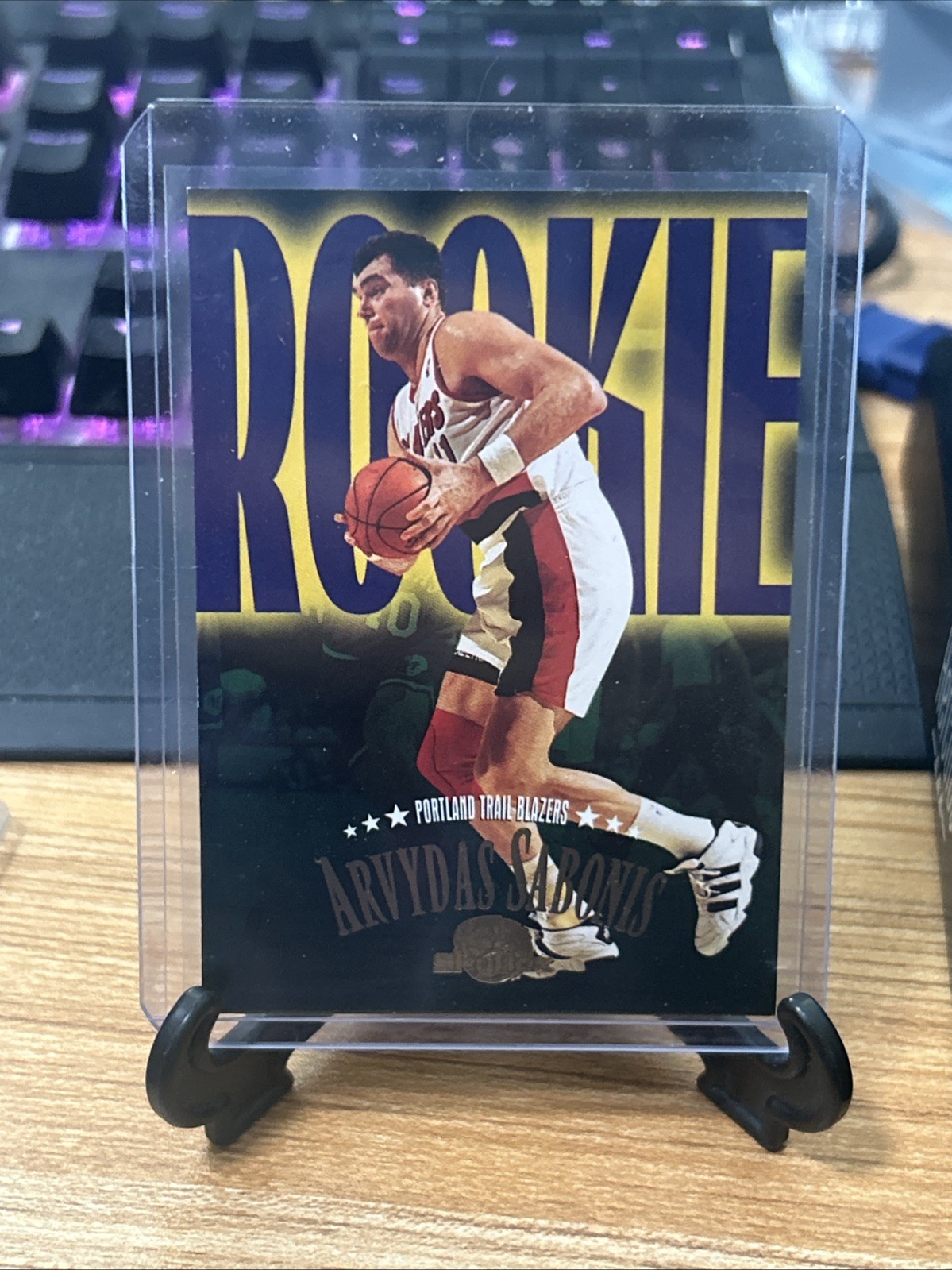 1995-96 Skybox Premium - Rookie Arvydas Sabonis #239 (RC)