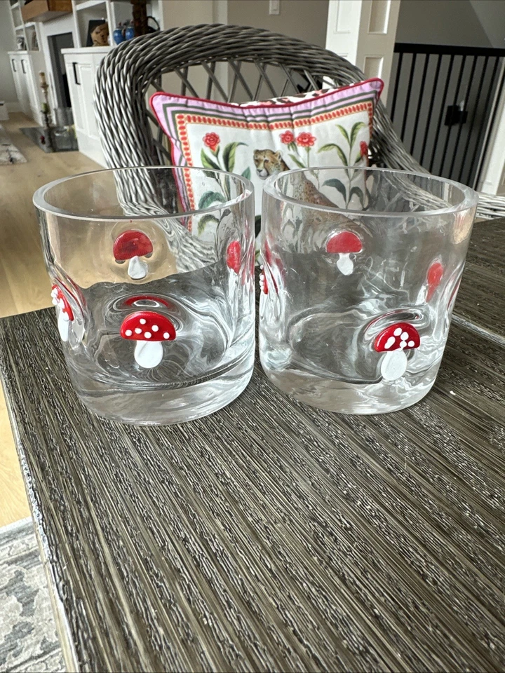 Vasos pequeños de jugo Anthropologie Mushroom icónicos excelentes 3H Foto 2 de 4