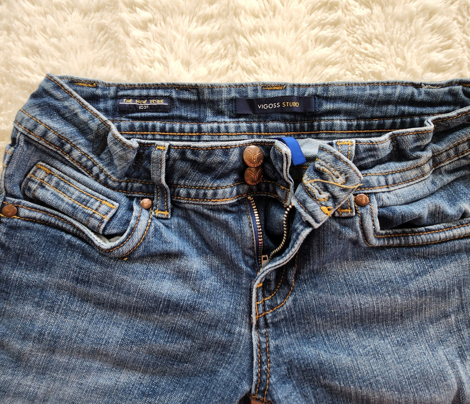 SIZE 29 7/8 Vigoss Studio Jeans Boot Cut, Flap Pocket