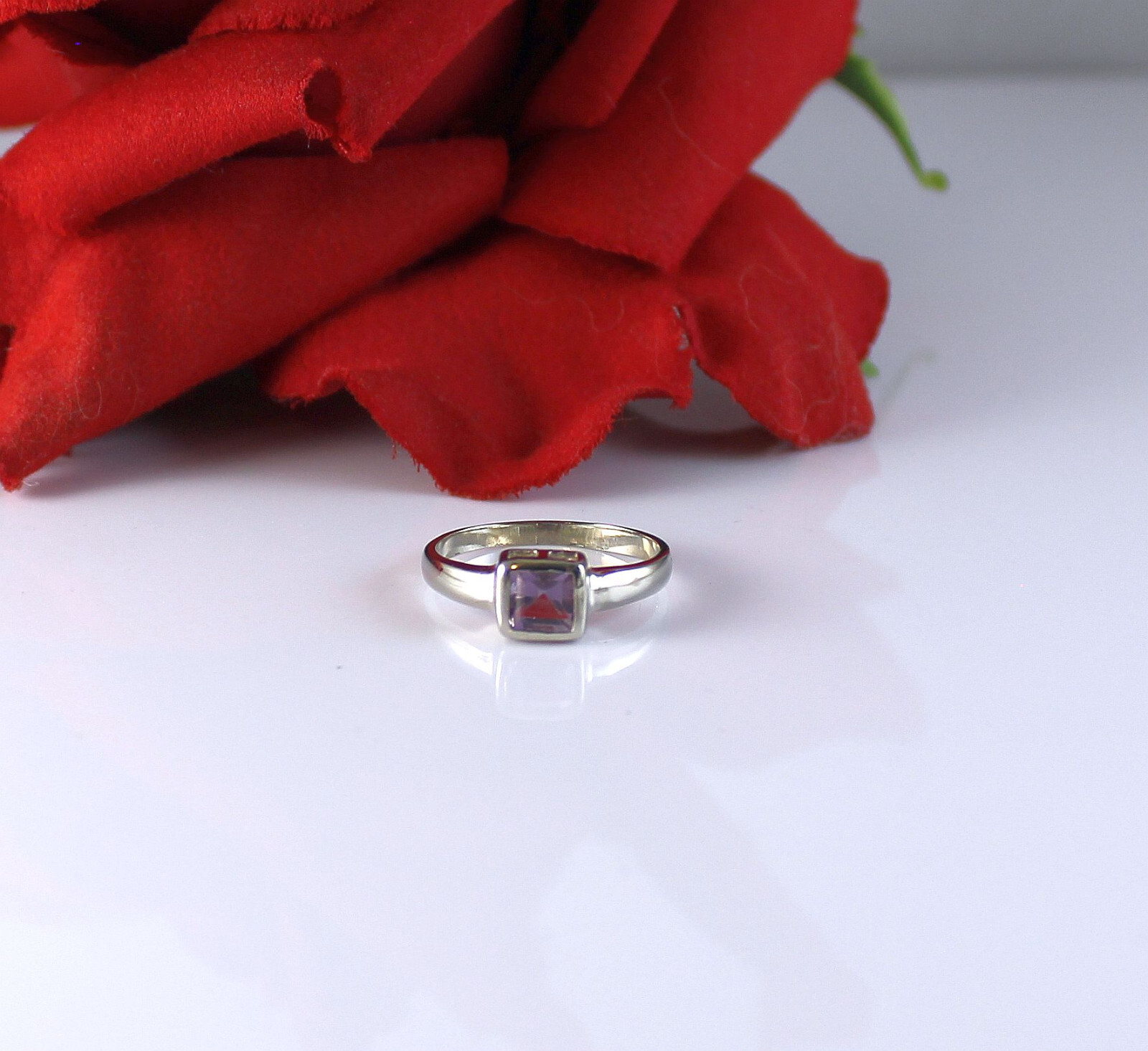 Sterling Silver Sparkling Purple Stackable 1.54g … - image 1