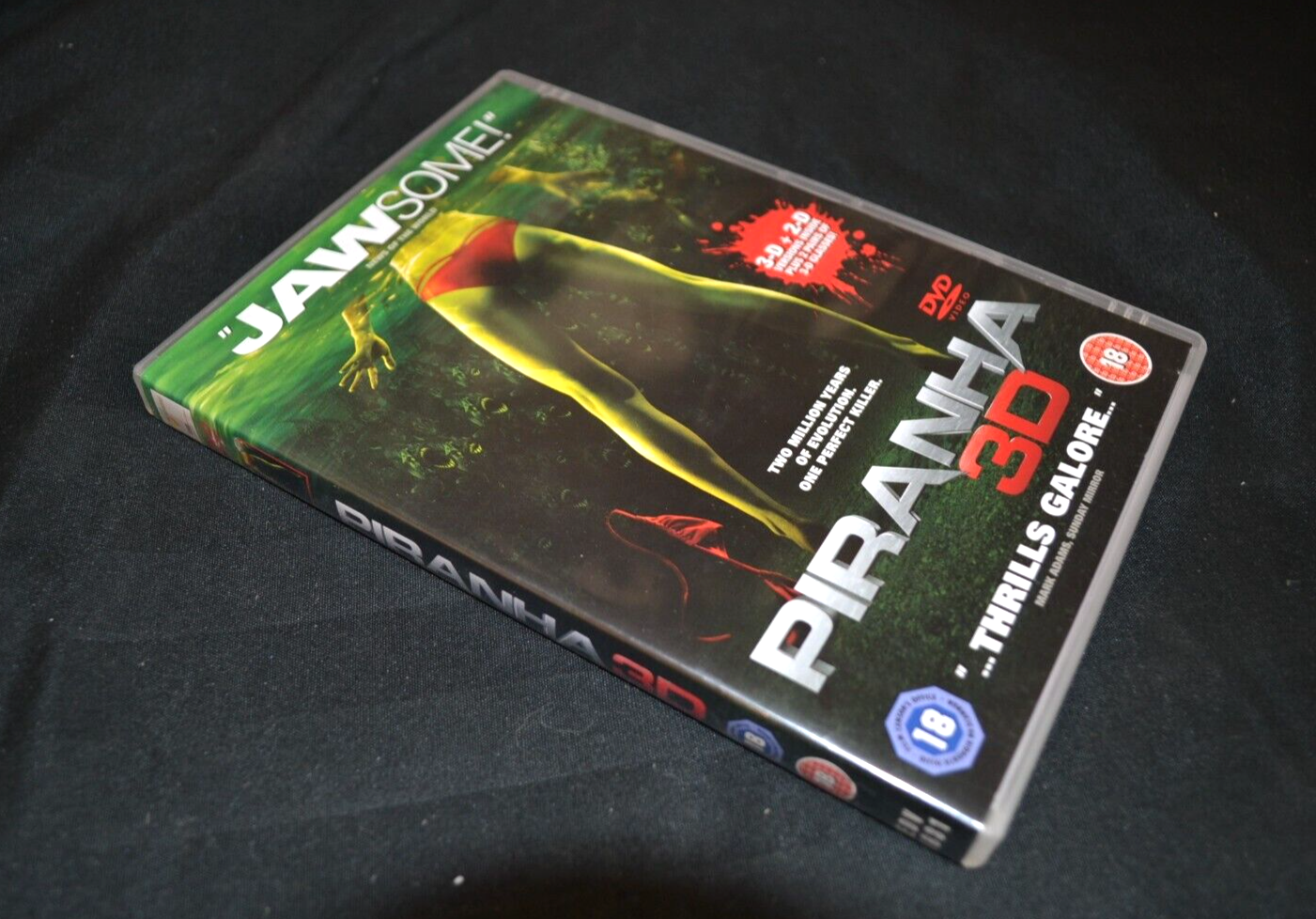 DVD Movie Piranha 3D & 2D 2010