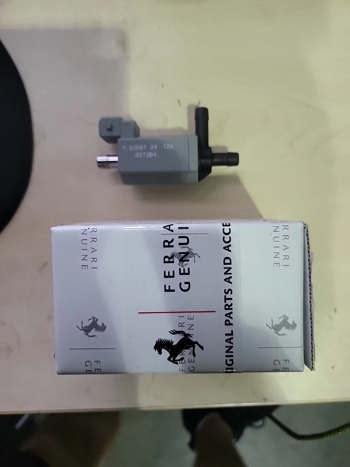 Electroválvula Ferrari 000178309 722687 OEM Foto 2 de 4